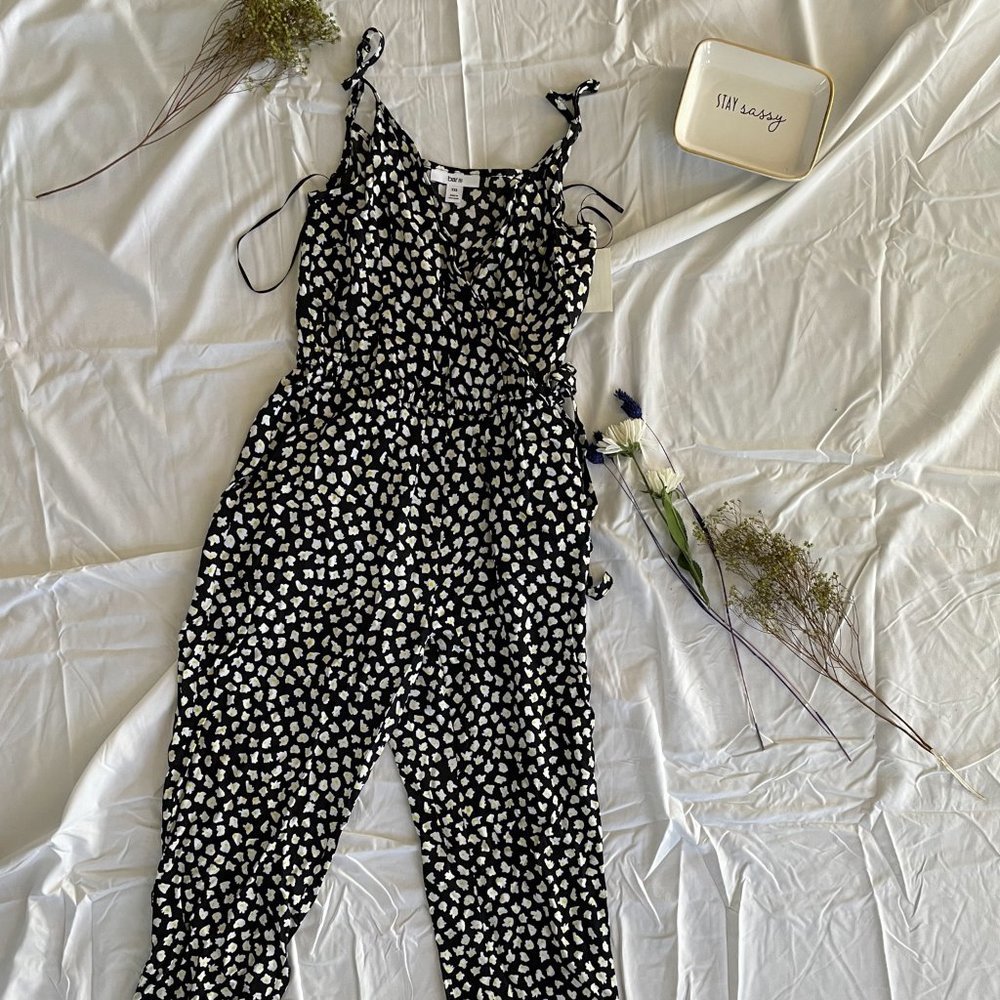 NWT Bar III Womens Black & Yellow Printed Romper Tie-Waist Size XXS